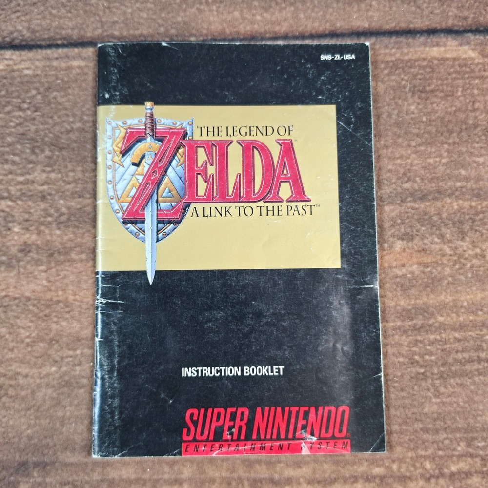 Nintendo Zelda A Link to the Past SNES Manual Black Gold Good Vintage RPG Guide